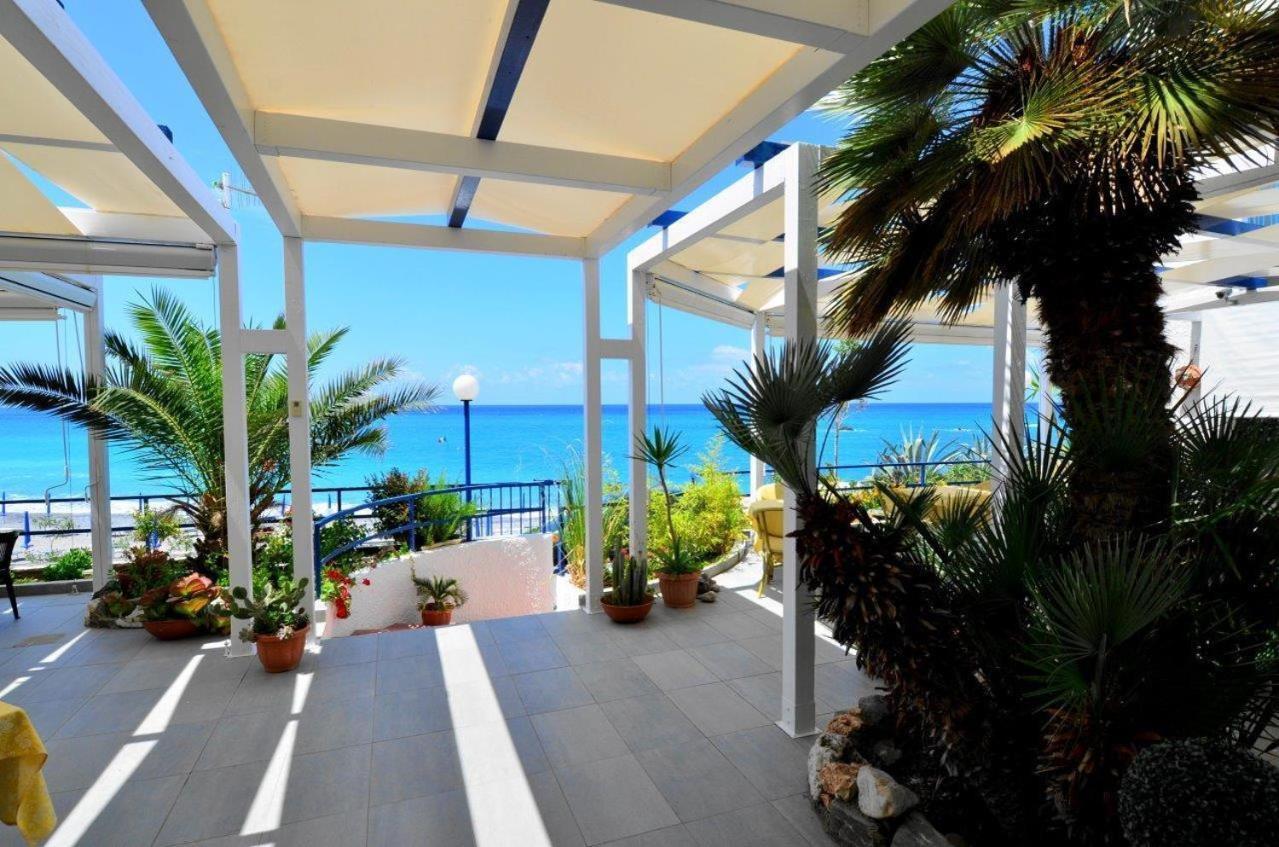 Hotel Ristorante Mareblu อามันเตีย ภายนอก รูปภาพ