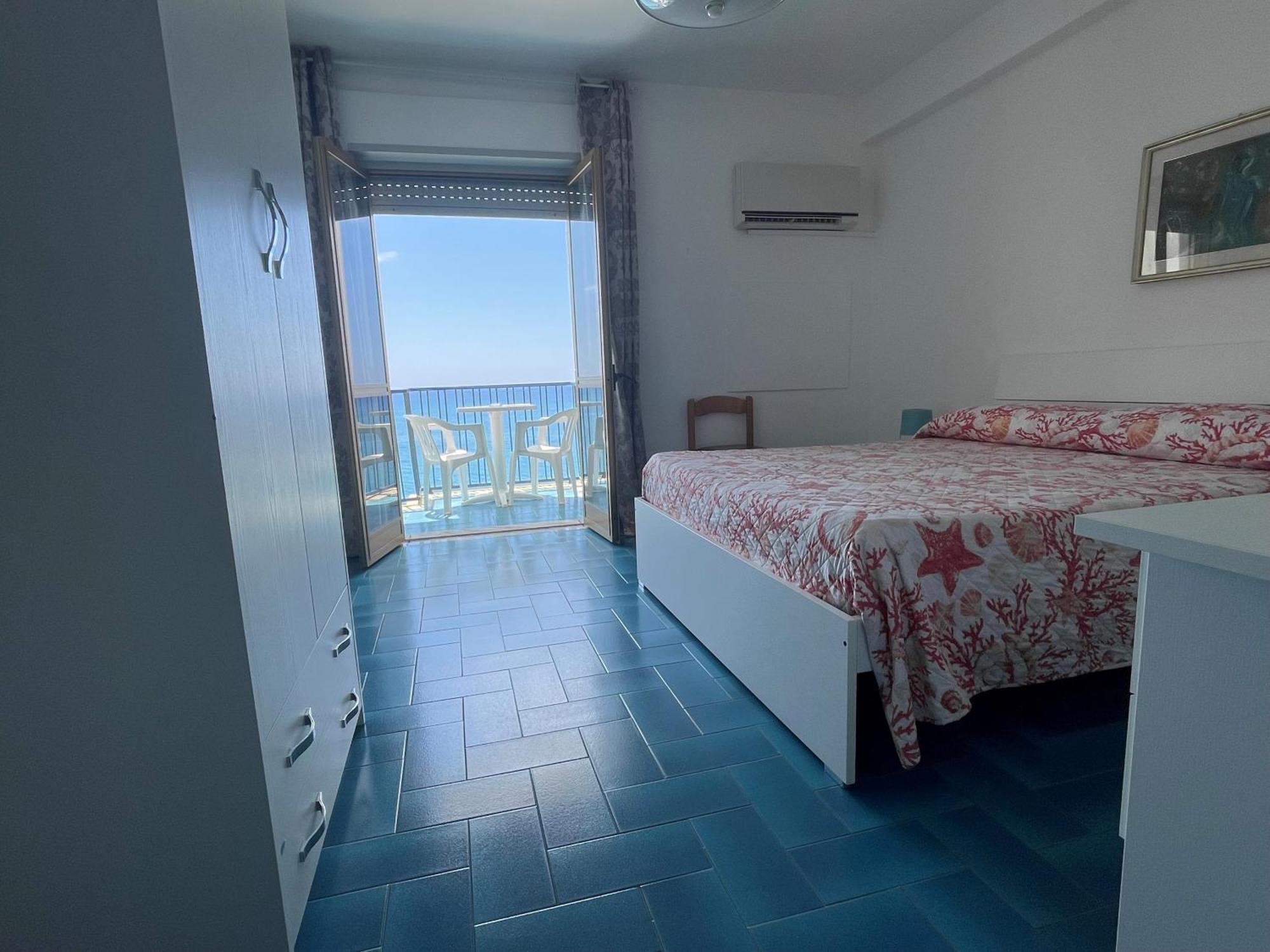 Hotel Ristorante Mareblu อามันเตีย ภายนอก รูปภาพ