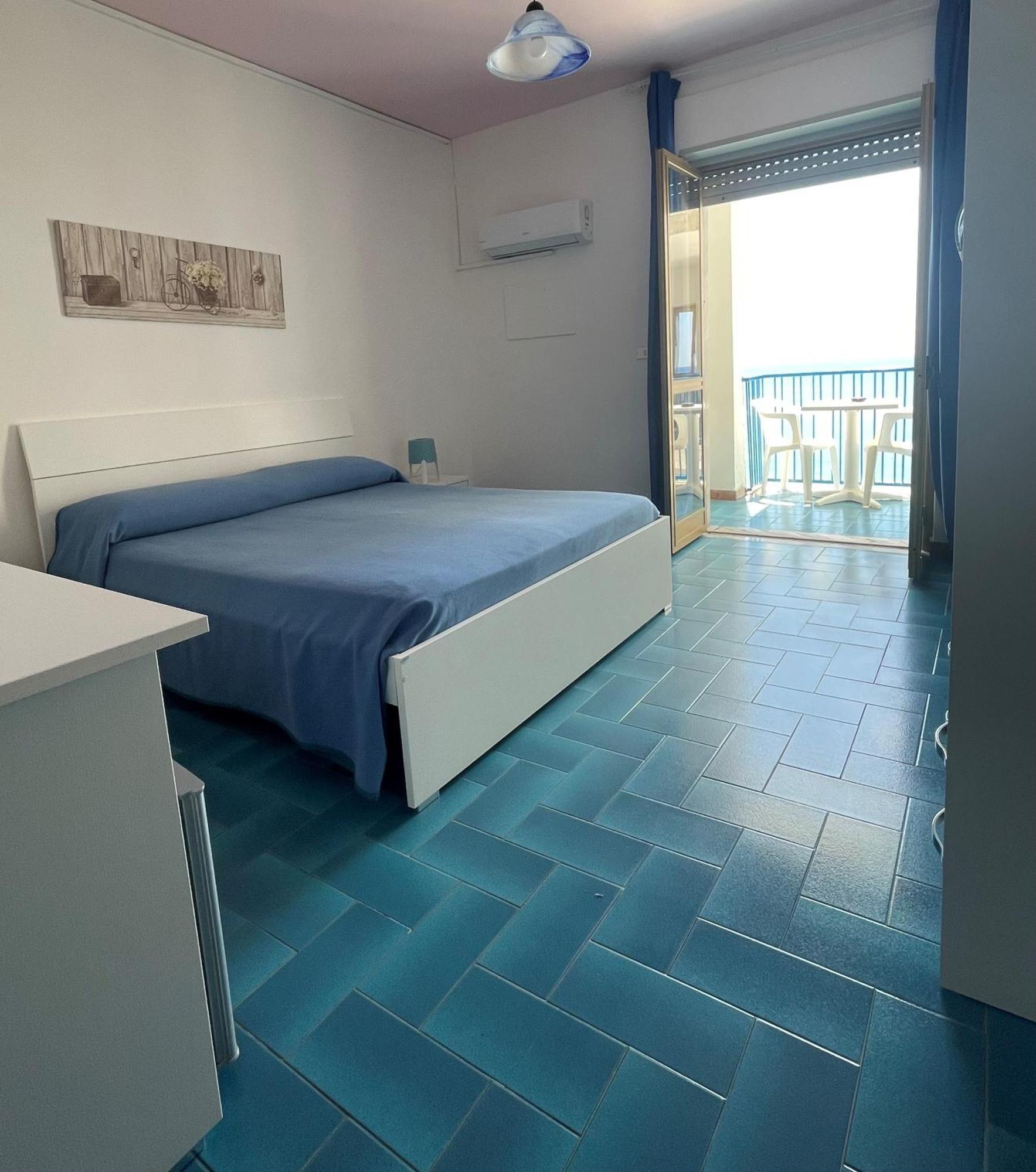 Hotel Ristorante Mareblu อามันเตีย ภายนอก รูปภาพ